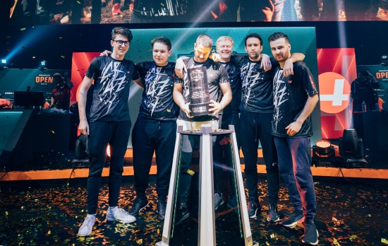 Leyan ：我话放这里，今年LPL随便虐LCK，我战狼啊！